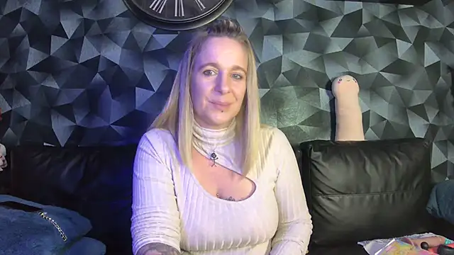 Sexshow-Bild von Delichieuse5 Sexshow-Bild von Delichieuse5