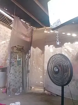 sara_milf777's sex show image