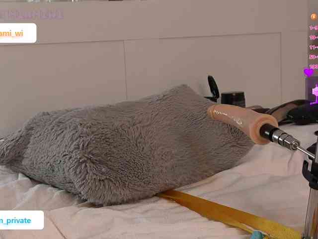 Изображение секс-шоу модели Emmababe Изображение секс-шоу модели Emmababe