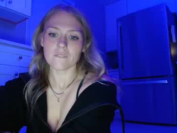 sneakyalicek's sex show image