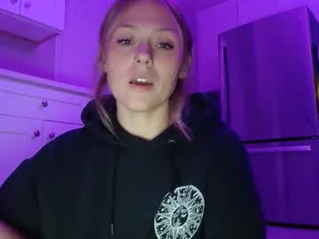 sneakyalicek's sex show image