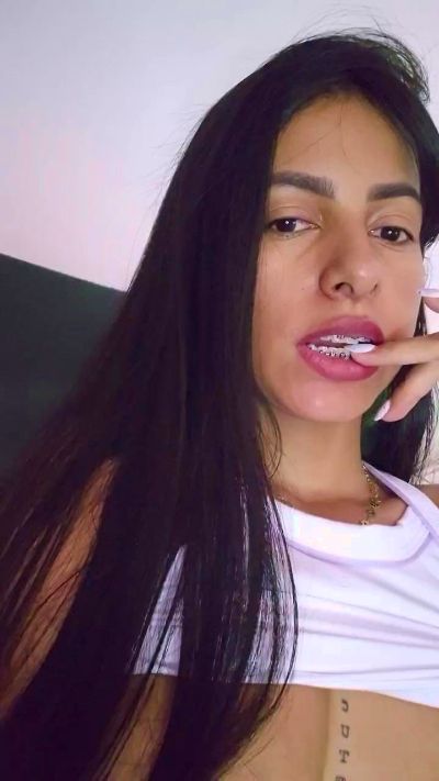 cute_plop's sex show image