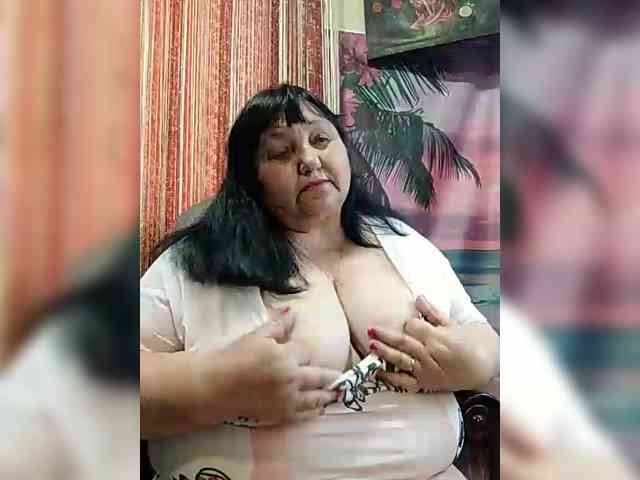 Nezsbudka's sex show image