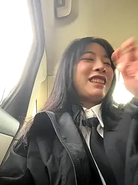 yourkeer's sex show image