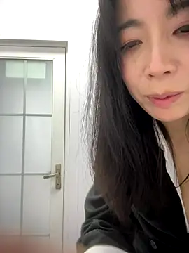 yourkeer's sex show image