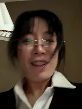 yourkeer's sex show image