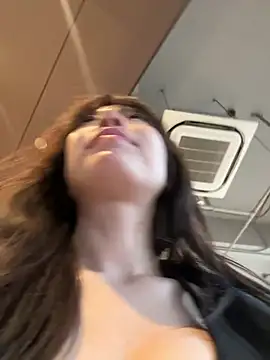 yourkeer's sex show image