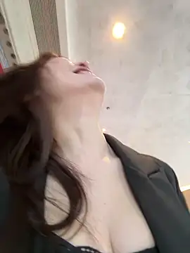 yourkeer's sex show image