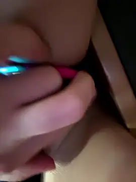 yourkeer's sex show image