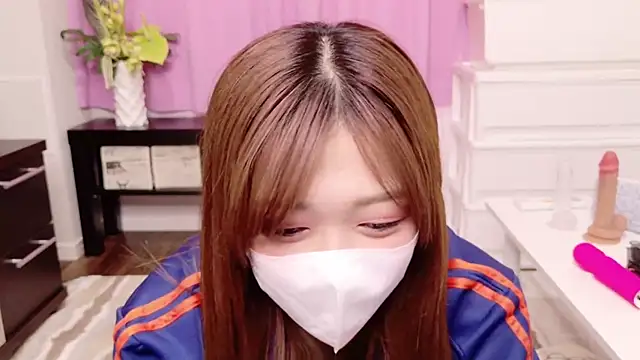 NA-KAREN-V8's sex show image