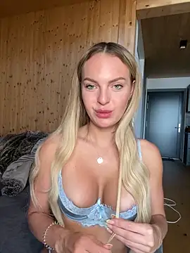 ChiaraVixen's sex show image