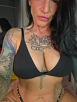 EmilyDiazofficial's sex show image EmilyDiazofficial's sex show image