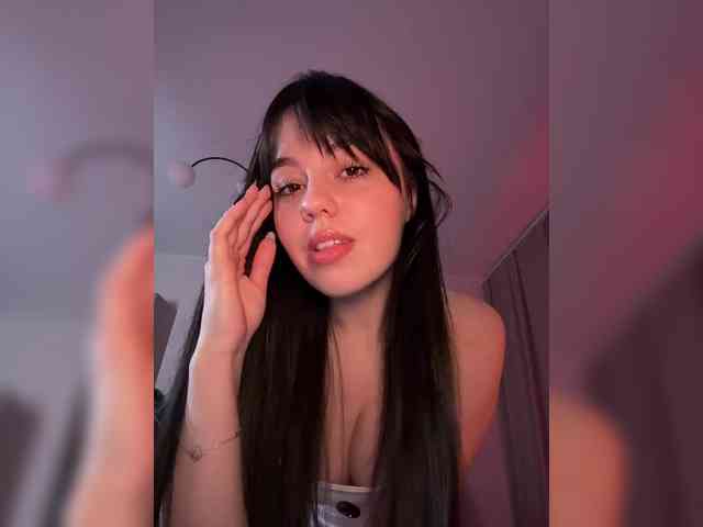 Изображение секс-шоу модели Businkaa Изображение секс-шоу модели Businkaa