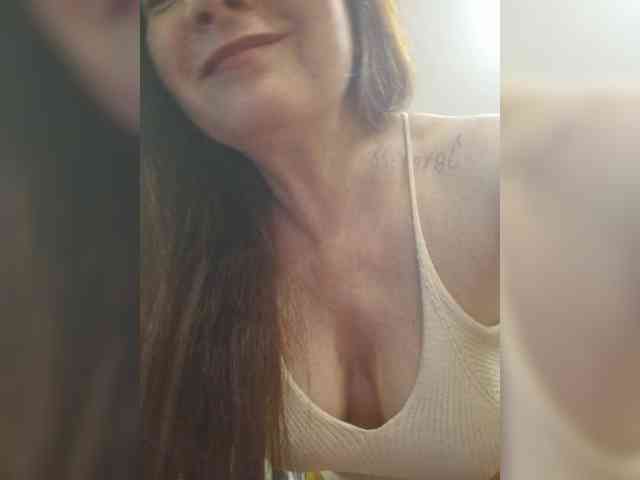 Twin-kle's sex show image