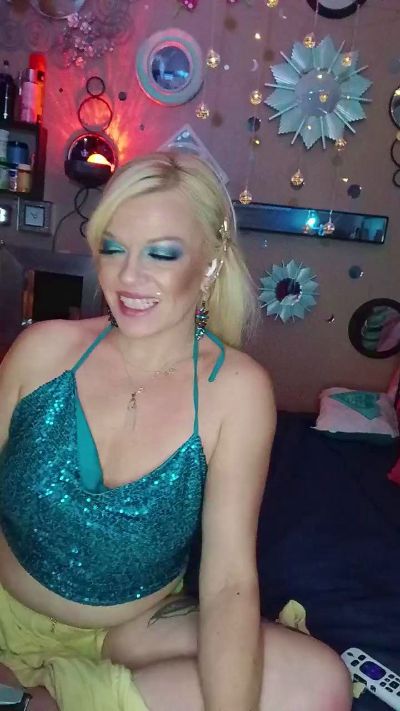 Kloie's sex show image