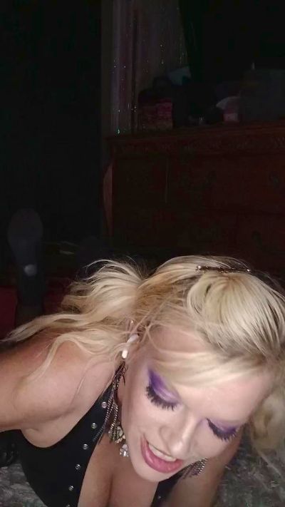 Kloie's sex show image