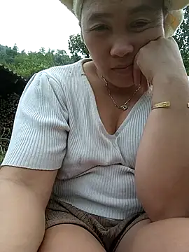 Изображение секс-шоу модели miumiu_00 Изображение секс-шоу модели miumiu_00