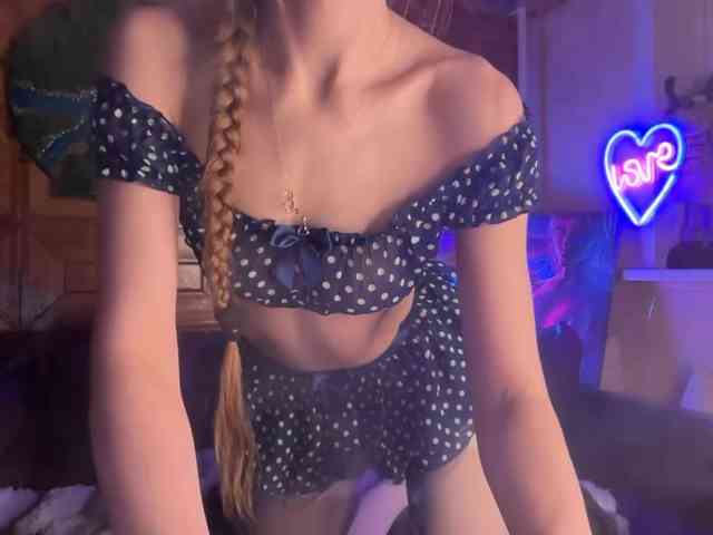 Изображение секс-шоу модели CandyBoom