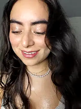 Изображение секс-шоу модели saasha_Petit