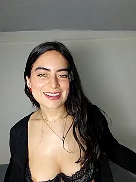 Изображение секс-шоу модели saasha_Petit