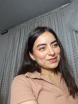 Изображение секс-шоу модели saasha_Petit