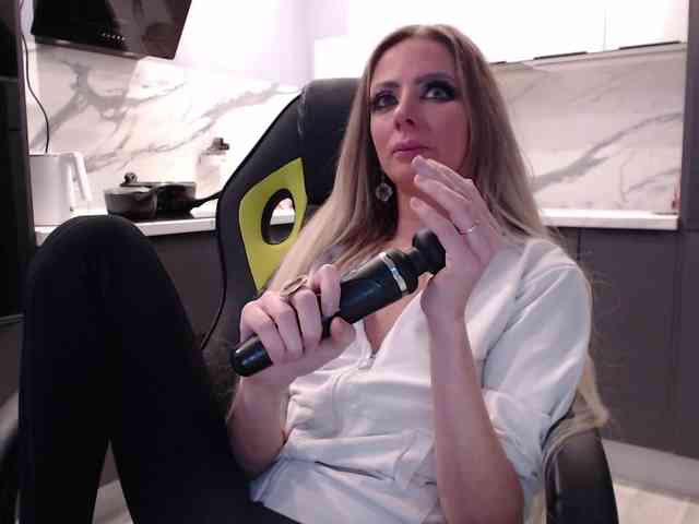 Изображение секс-шоу модели blondalina