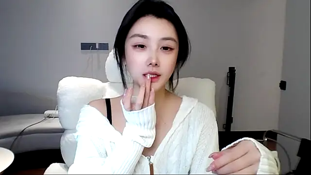 MedeLineayr's sex show image