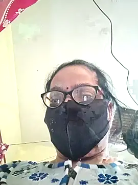 heenage's sex show image