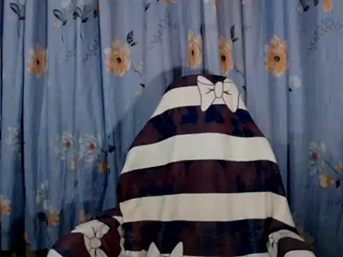 urlover_mae26's sex show image