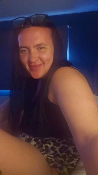Wetwipeanddry's sex show image