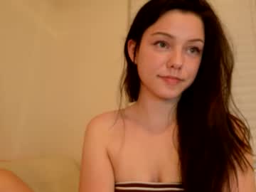 lilbbyily1's sex show image