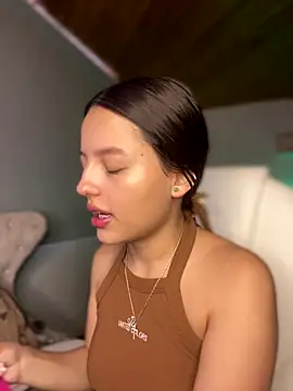 Sofia18_pinkk's sex show image