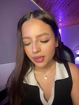 Sofia18_pinkk's sex show image