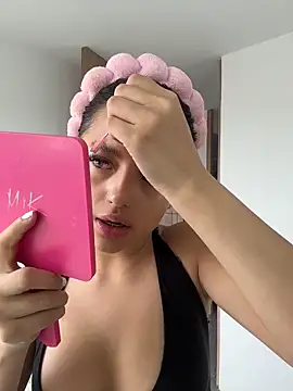 Sofia18_pinkk's sex show image