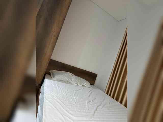 Изображение секс-шоу модели KiraWhite