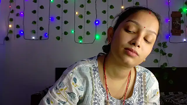 Изображение секс-шоу модели Aleena_Rai Изображение секс-шоу модели Aleena_Rai