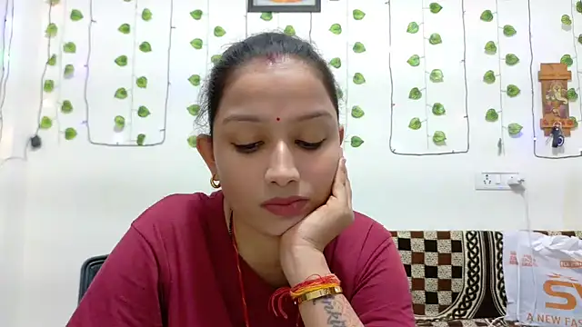 Изображение секс-шоу модели Aleena_Rai Изображение секс-шоу модели Aleena_Rai