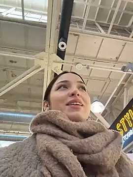 DollyTall's sex show image