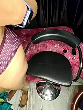 Shreya8999's sex show image