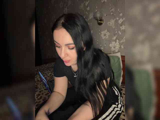 Plennica's sex show image