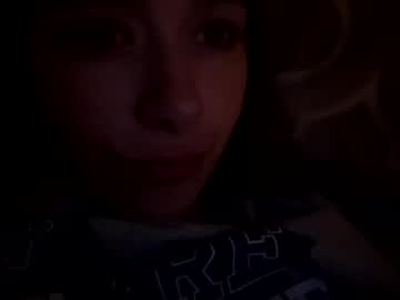 lucy12821's sex show image