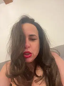 laarti's sex show image