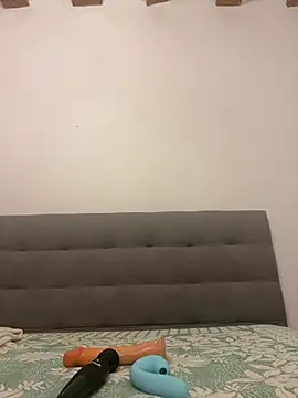 laarti's sex show image