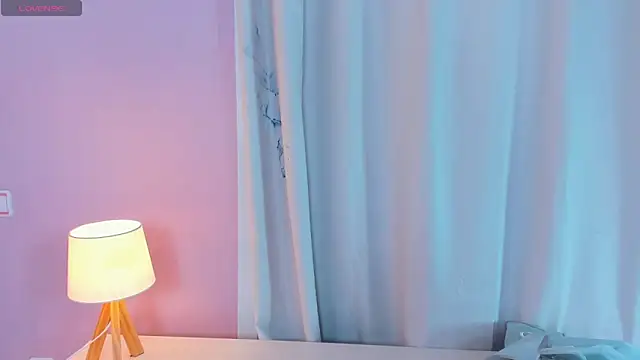 FloraDobb's sex show image