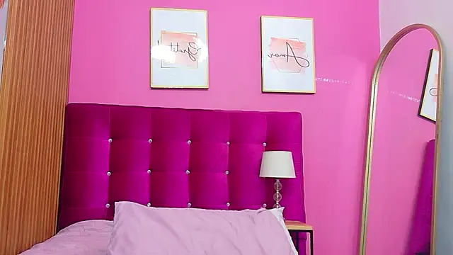 Изображение секс-шоу модели littleebonymommy