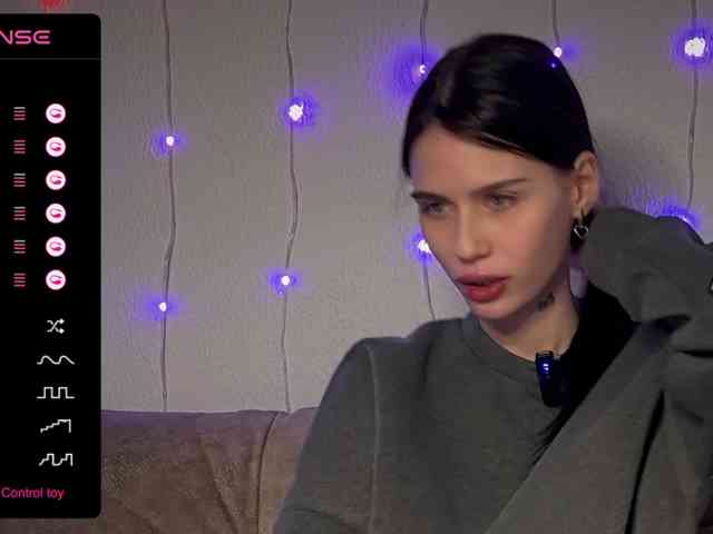 1NIGHT-'s sex show image