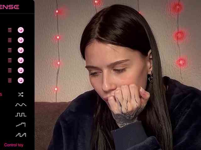 1NIGHT-'s sex show image