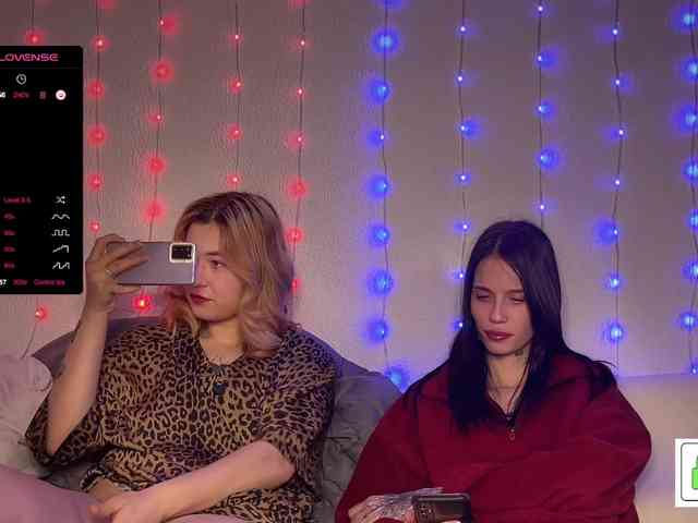 1NIGHT-'s sex show image