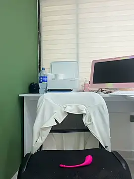 Изображение секс-шоу модели iiris_ Изображение секс-шоу модели iiris_