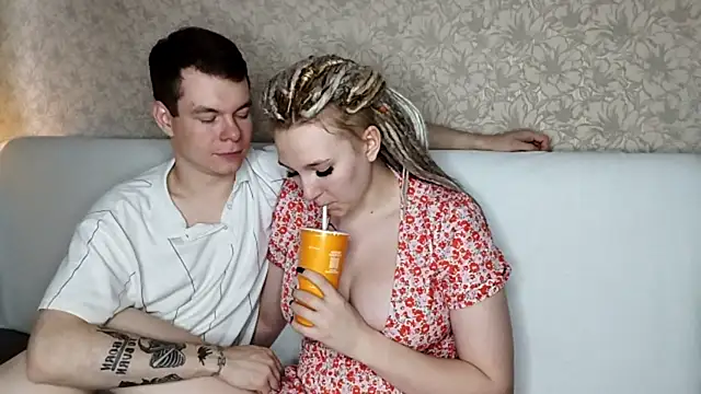Изображение секс-шоу модели julielourens